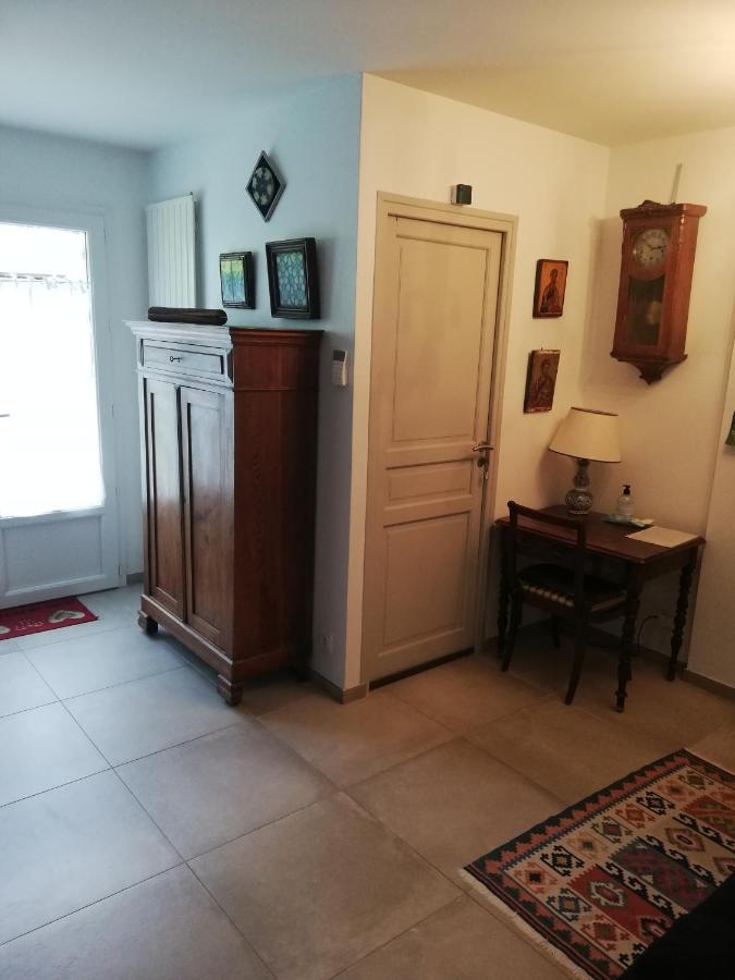 Appartement De Plain Pied Dans La Verdure Yerres ภายนอก รูปภาพ
